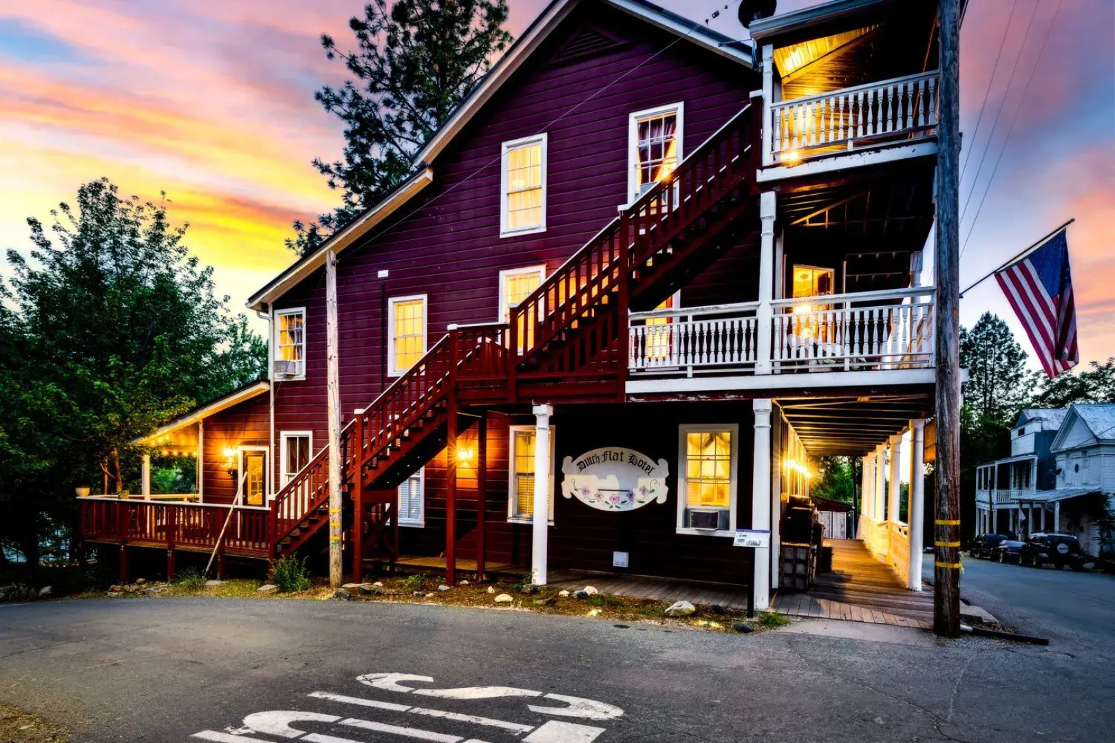 The Dutch Flat Hotel