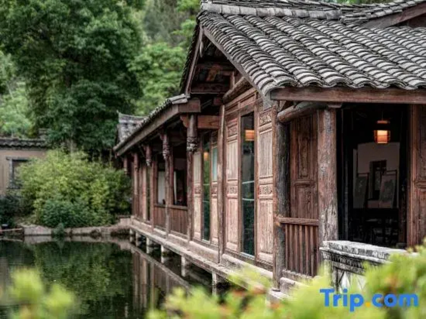 Qujia Courtyard Guesthouse