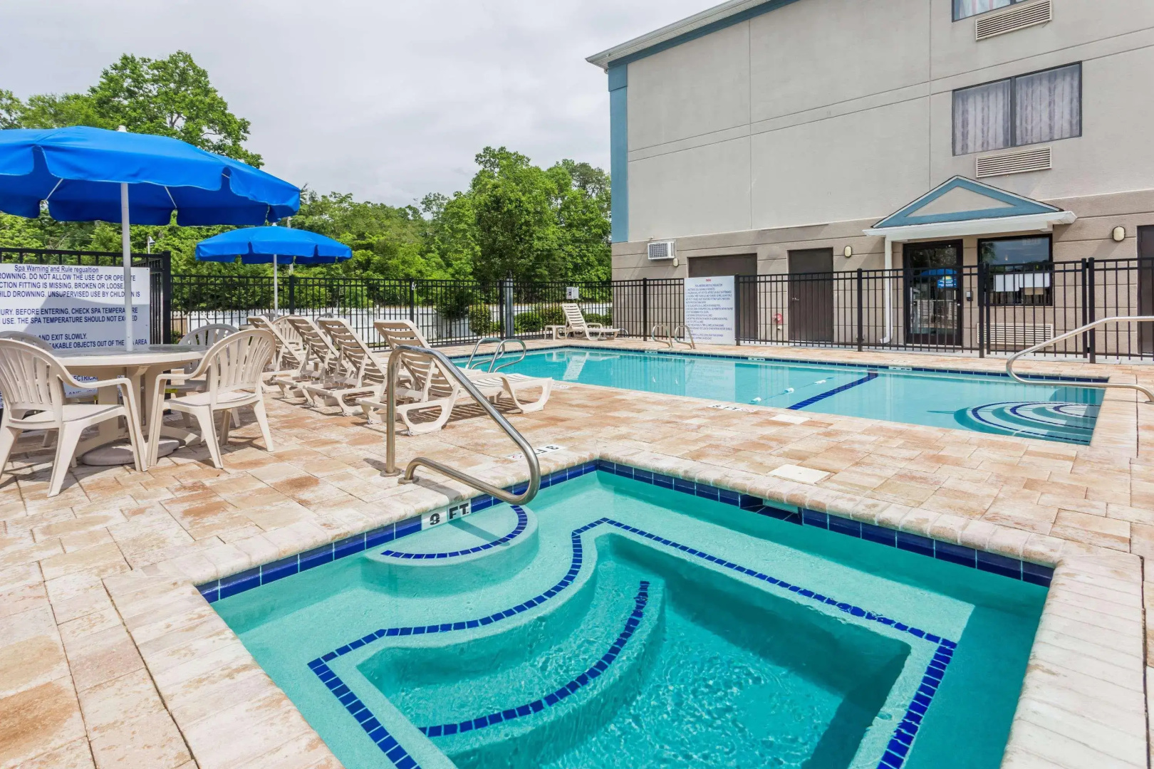Jesup Inn & Suites