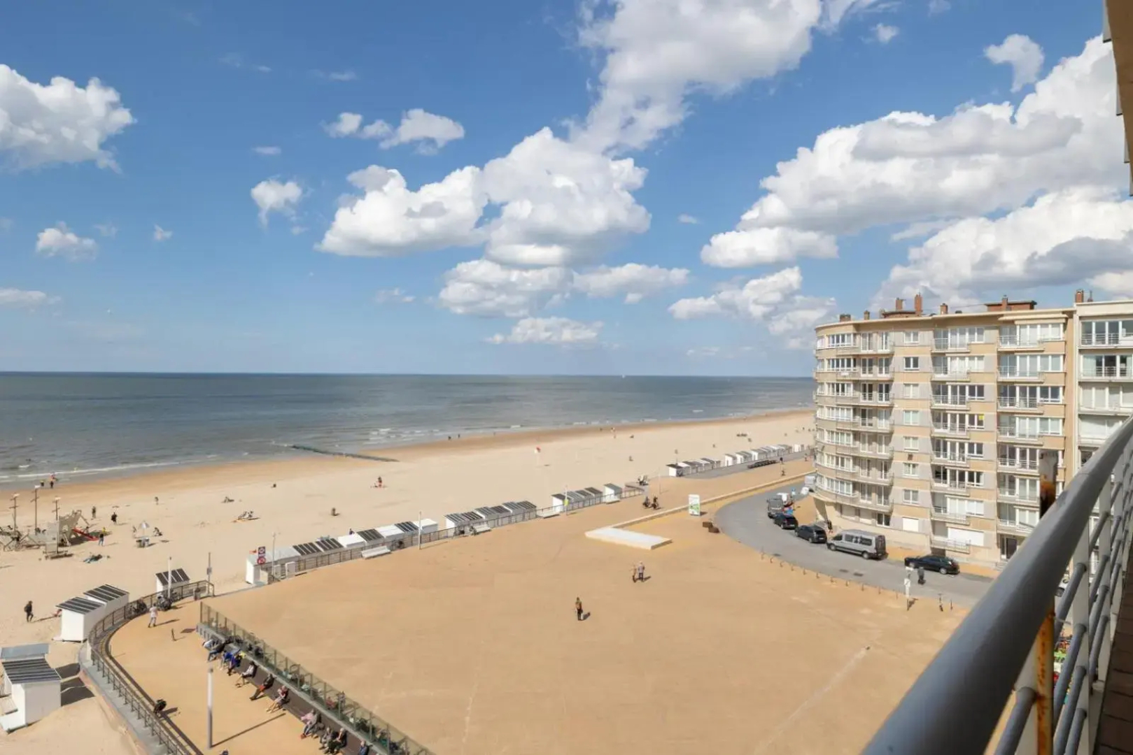 SEAVIEW Studio 6p - OOSTENDE - Type London - renovated and very nice studio with sleeping corner, direct seaview and at the beachfront