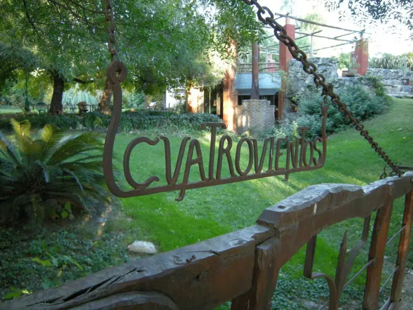 Cuatrovientos Hostería