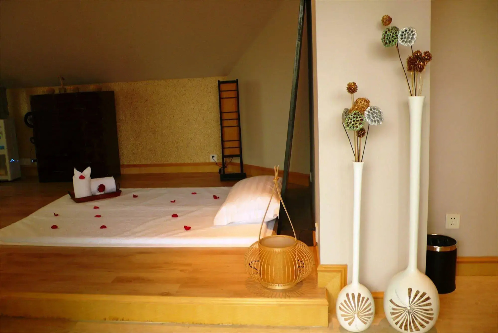 Dragon Lake Princess Hotel