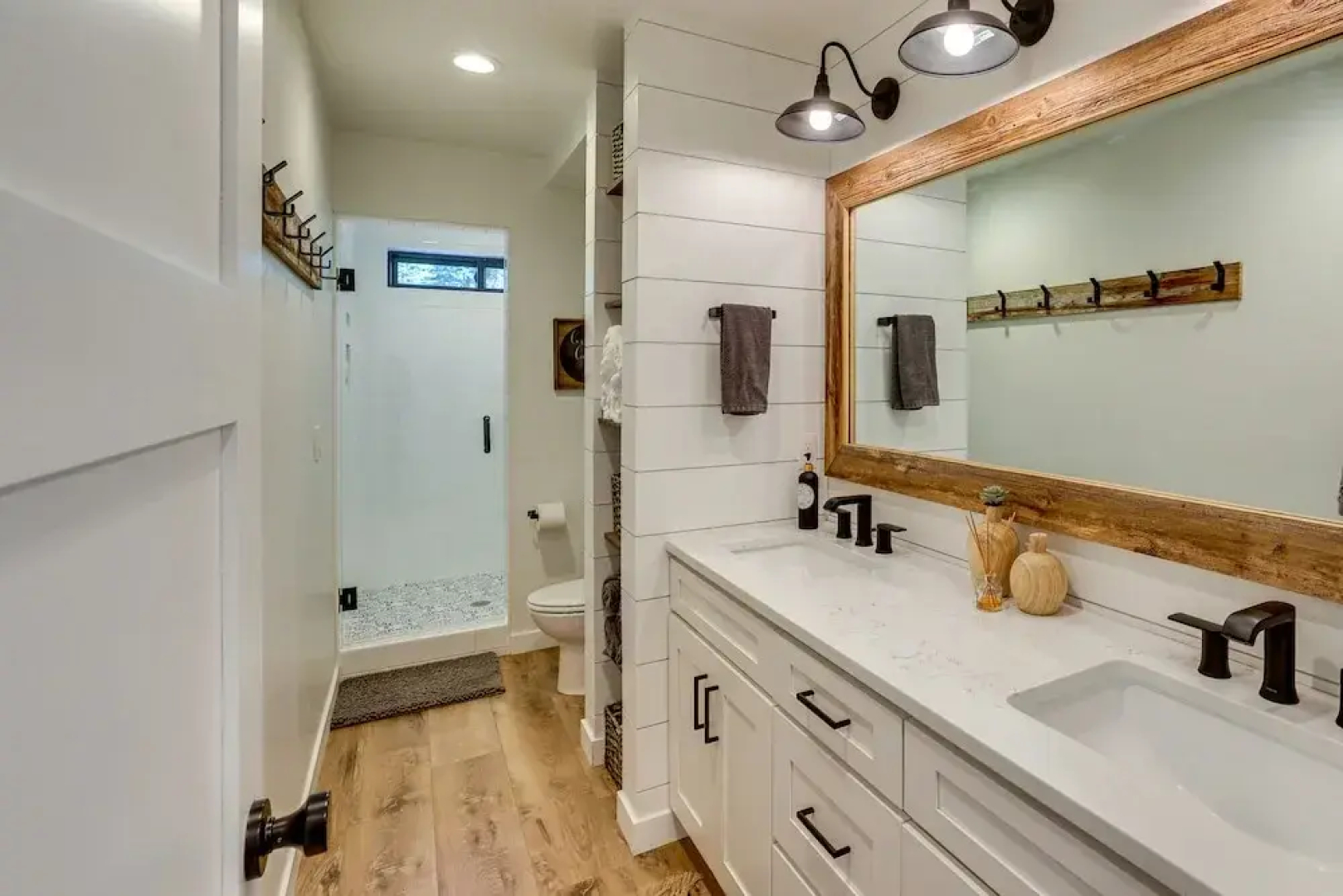 Cozy Cabin Nestled at the Base of Tamarack Resort!