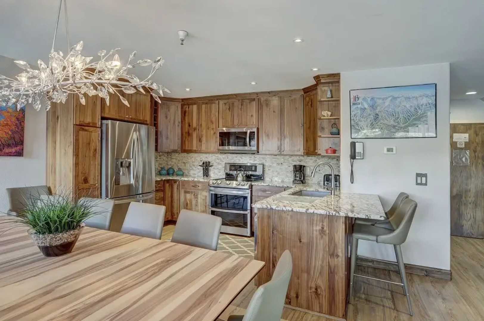 4br Renovated - Sleeps 12- Downtown Breck by RedAwning