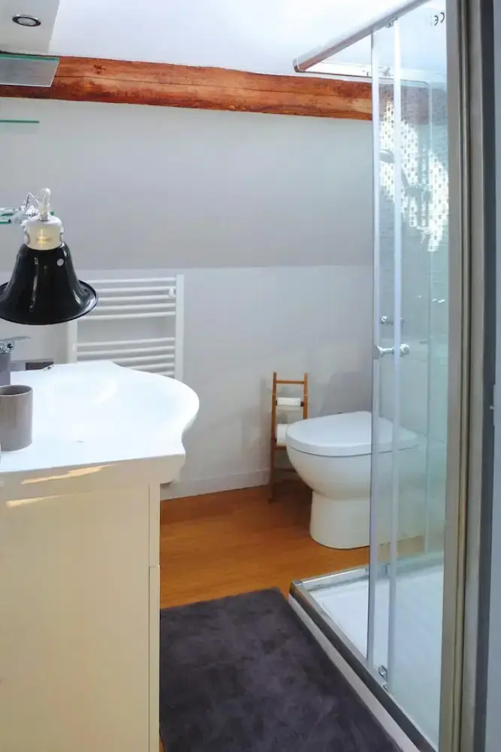 Architectural Villa Near the Coast, Sainte-colombe