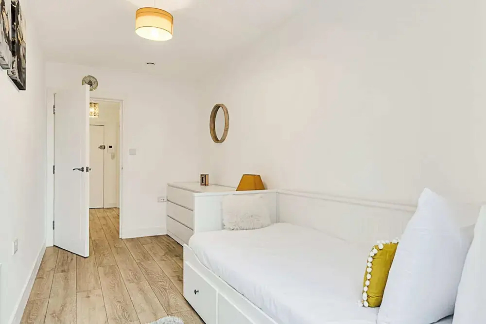 Newly Furnished and Bright Home