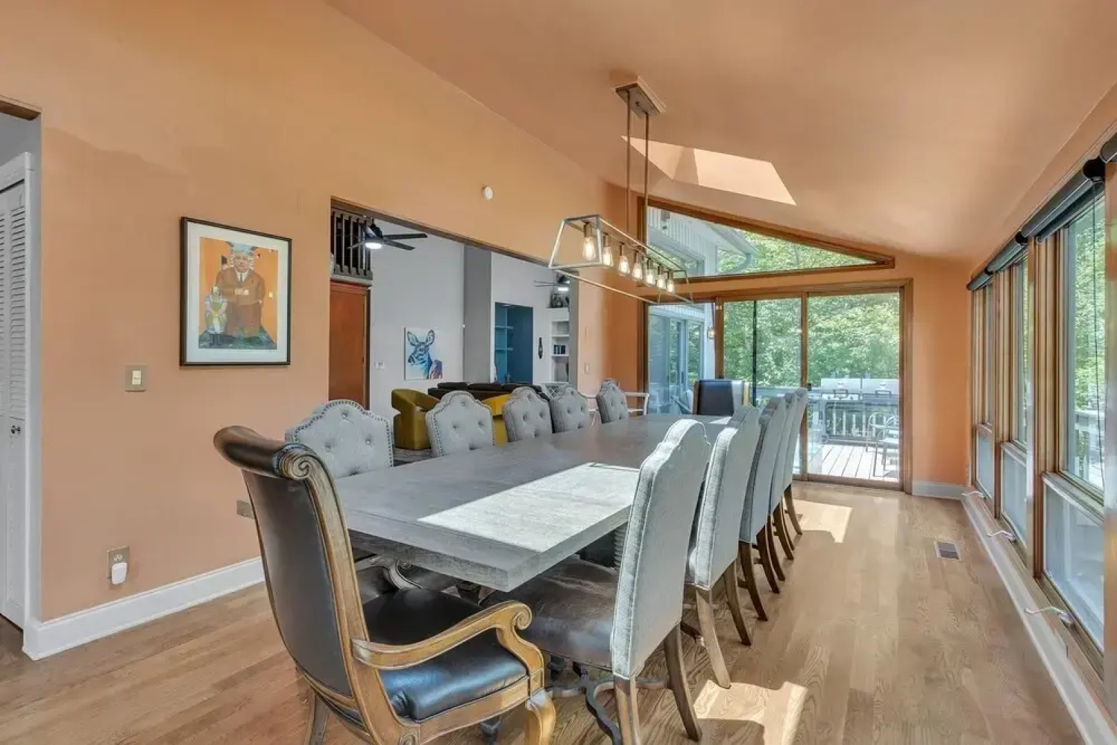 The Blue Flamingo 5 Bedroom Home By Redawning