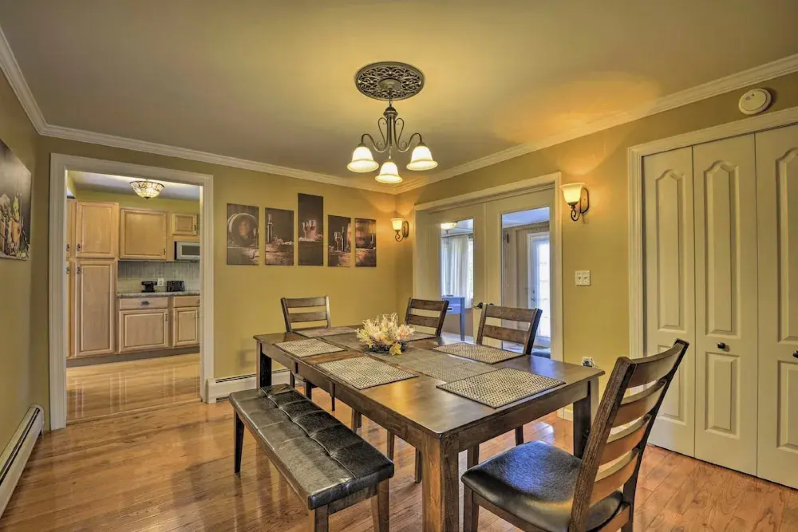 Spacious Home by Finger Lakes & Watkins Glen!