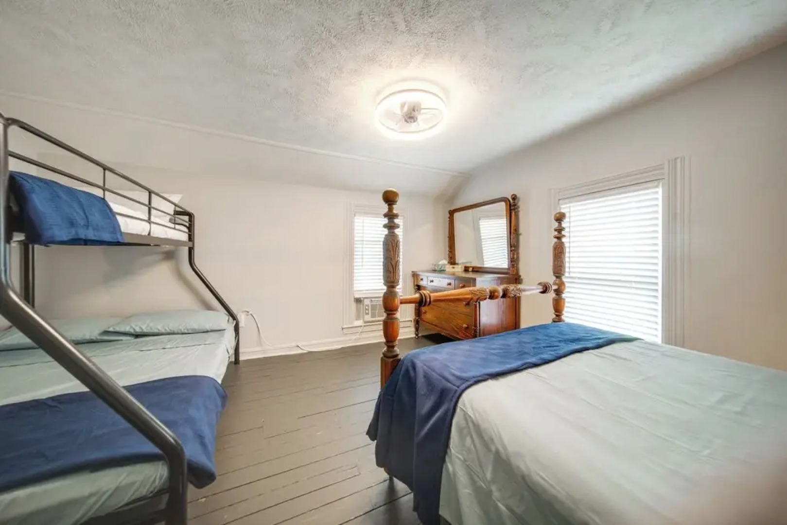 Historical Magnesia Springs Home, Near Kayaking!