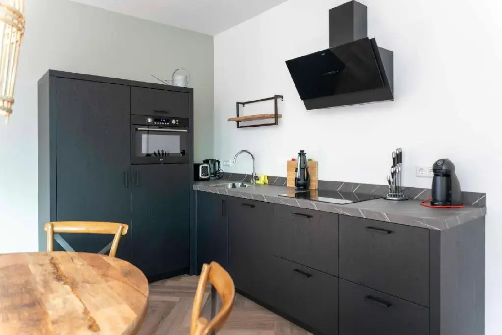 B&W Holiday Apartments