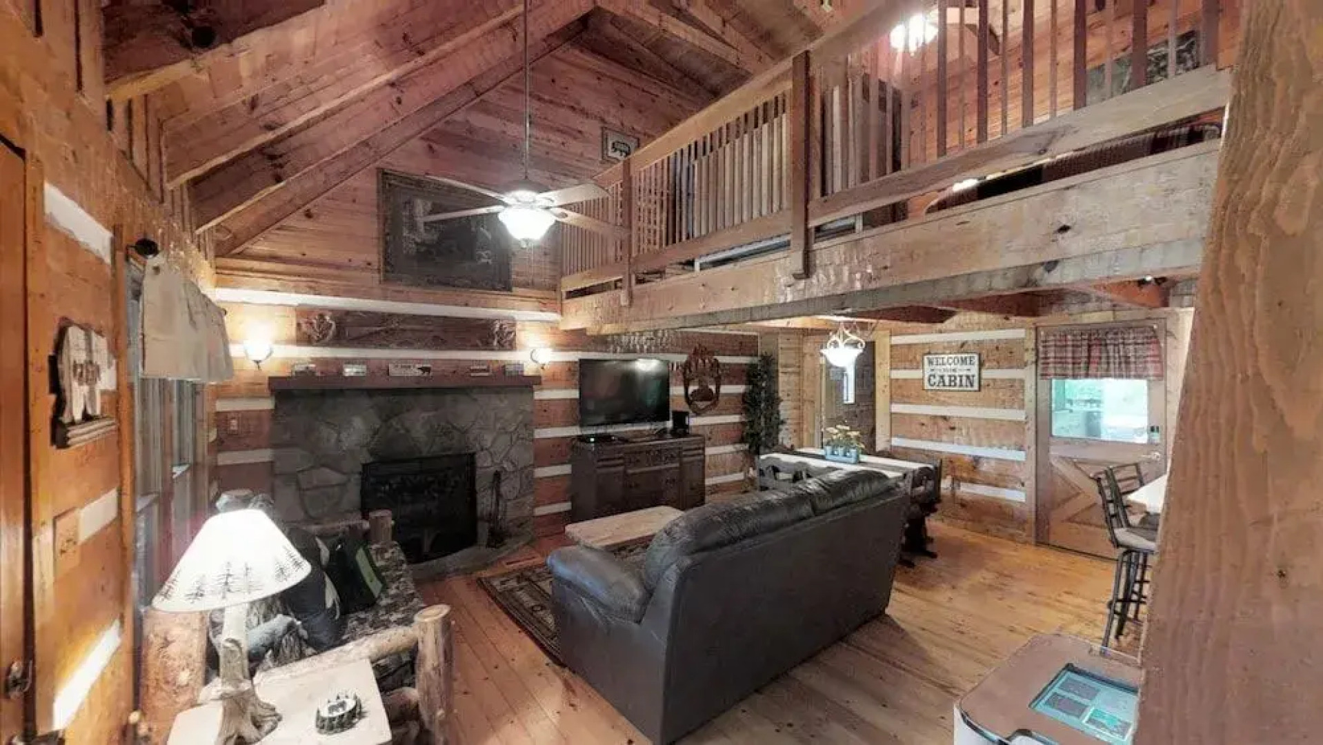 A Slice Of Heaven 2 Bedroom Cabin by RedAwning