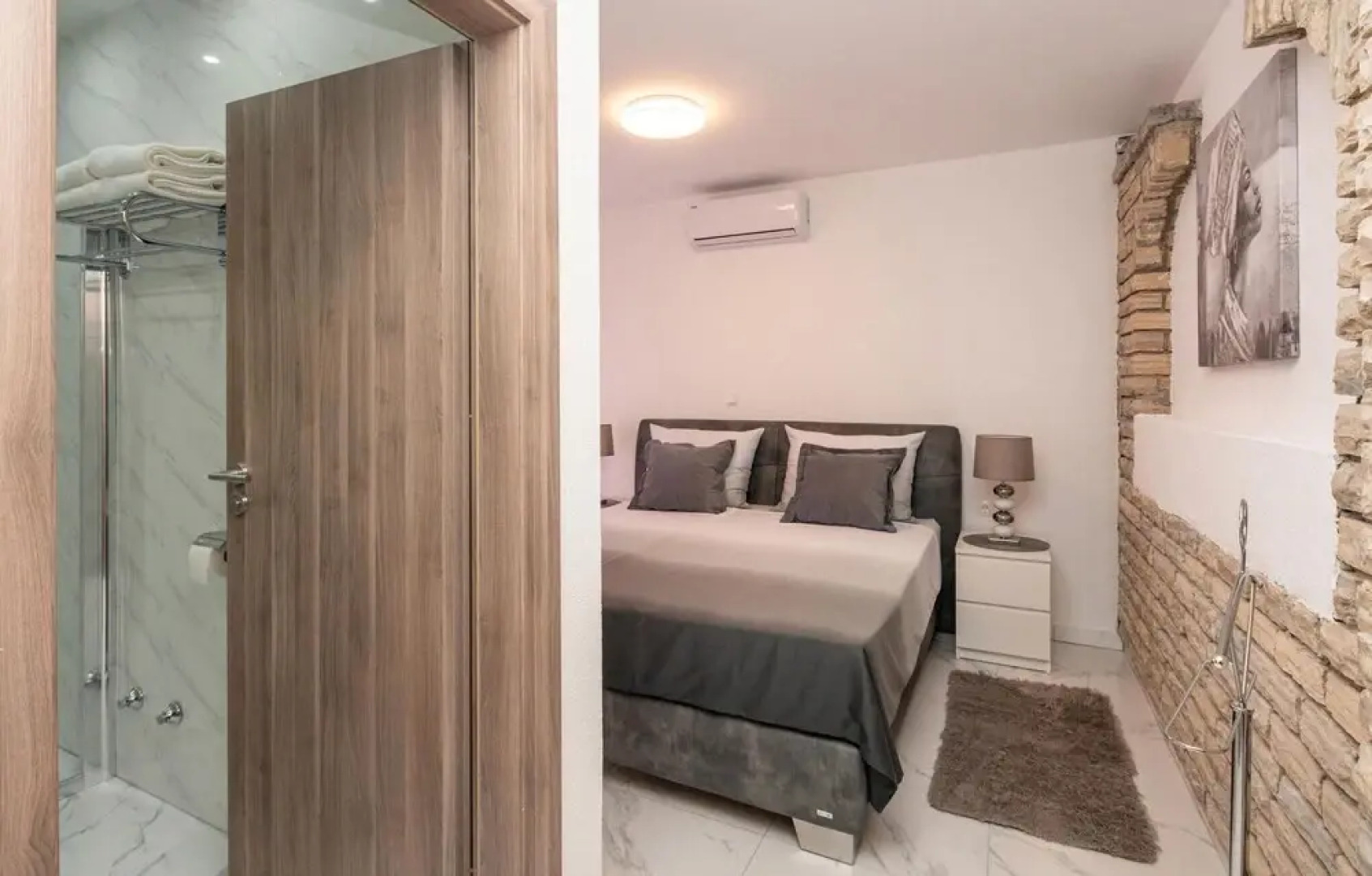 Awesome Home in Turanj with Hot Tub, WiFi & Heated Swimming Pool