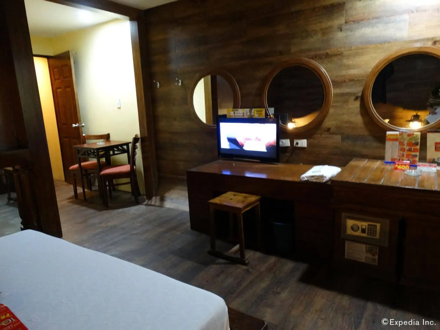 Hotel Sogo Quirino Motor Drive Inn