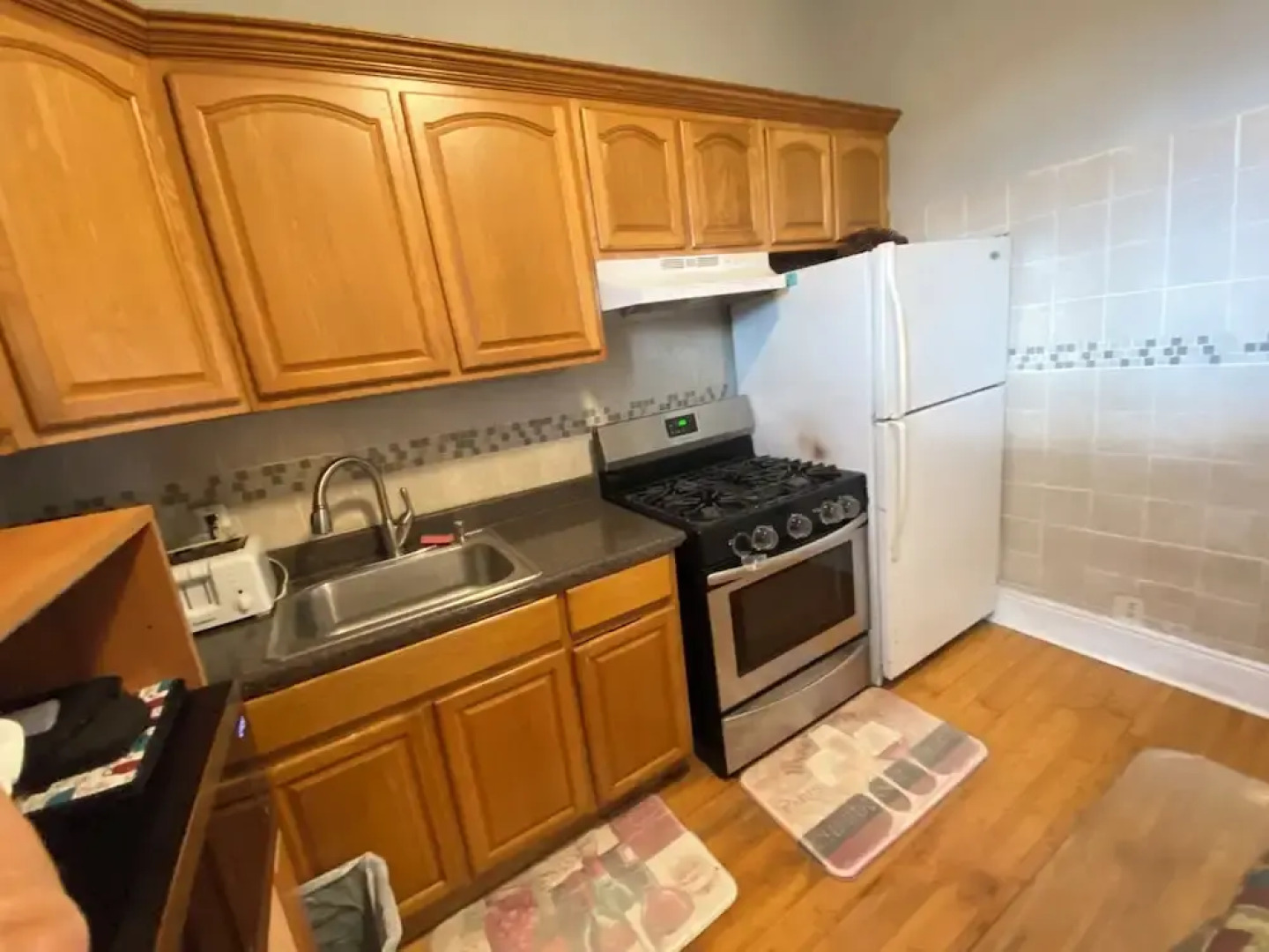 Charming 2 Bedrooms apt One Step to NYC