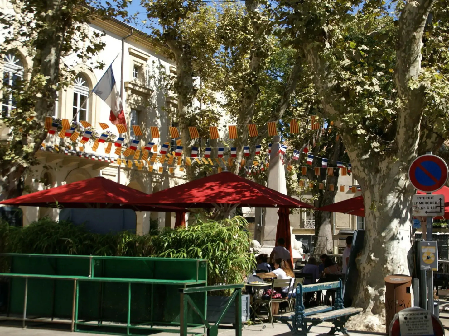 Beautiful Villa With air Conditioning, Large Private Swimming Pool and Near St. Remy-de-provence