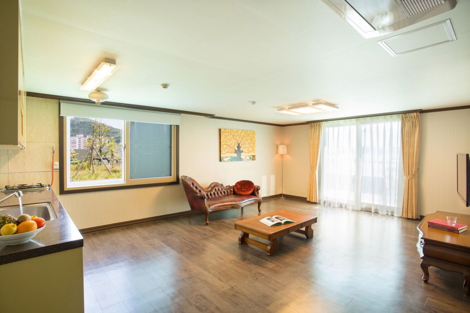 Tongyeong Anchovy tourist Hotel