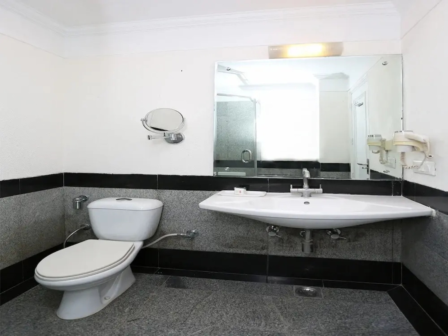 OYO 3911 Hotel Milestone Inn and Spa