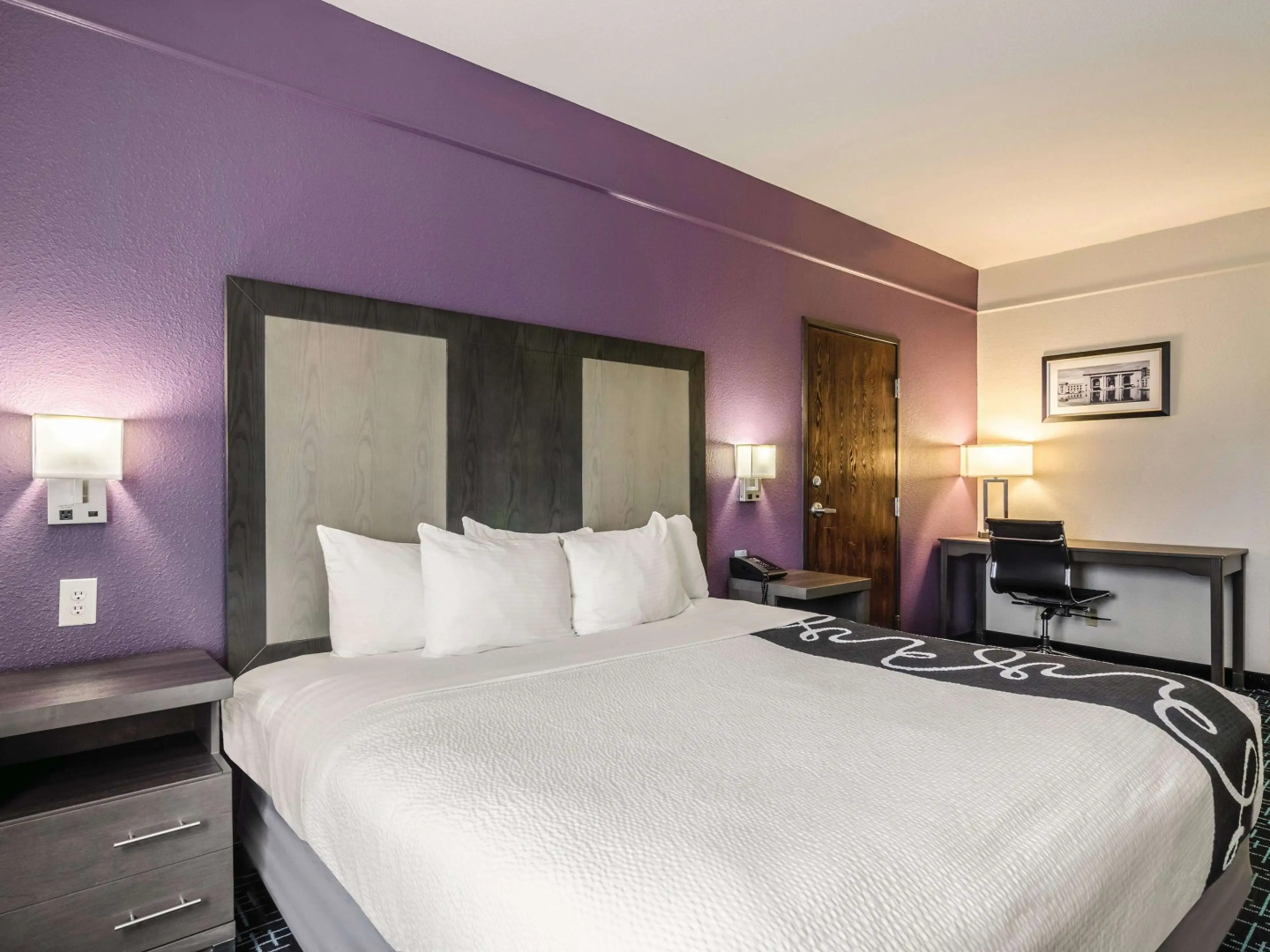 La Quinta Inn & Suites by Wyndham Kansas City Airport