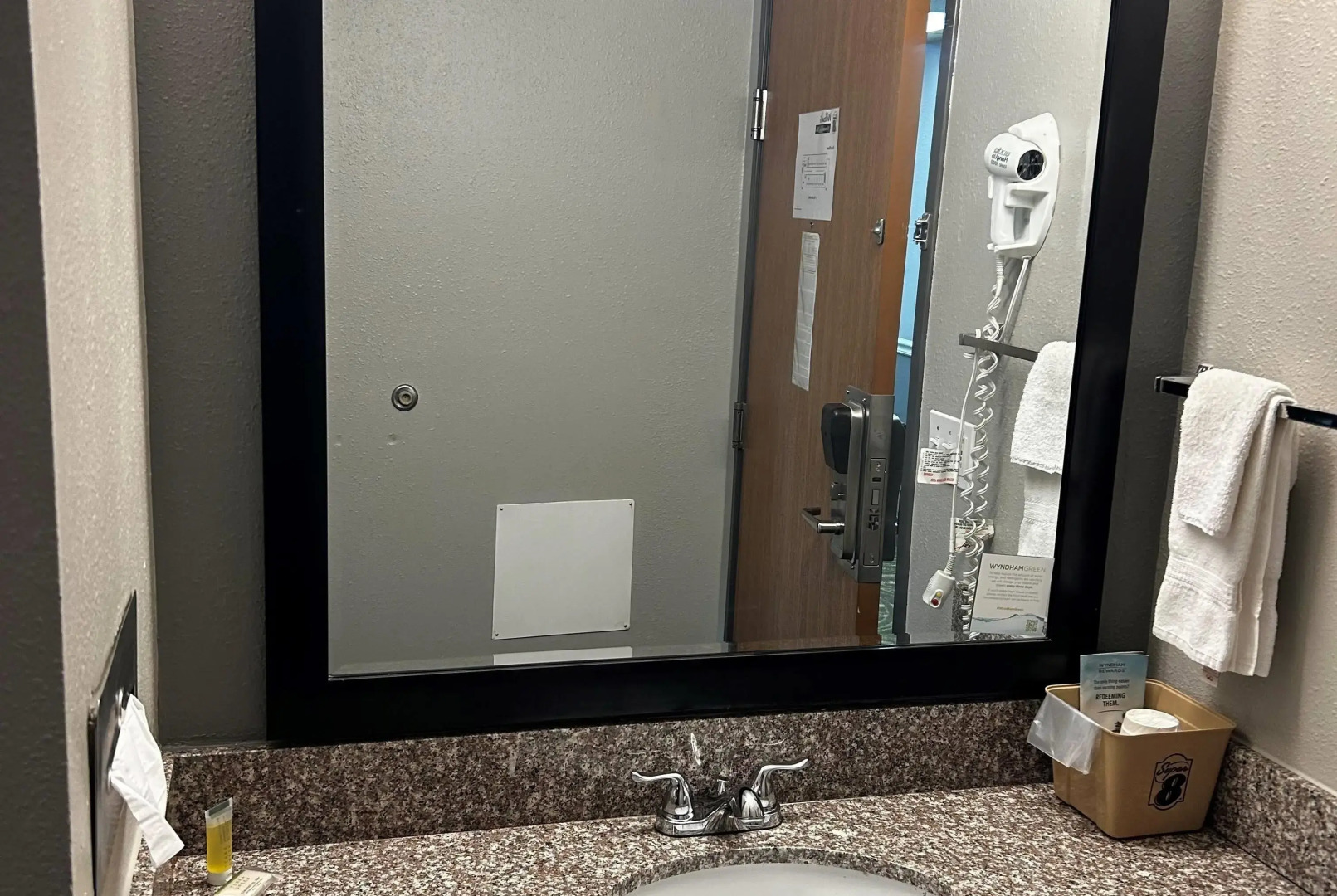 Super 8 by Wyndham Mound City