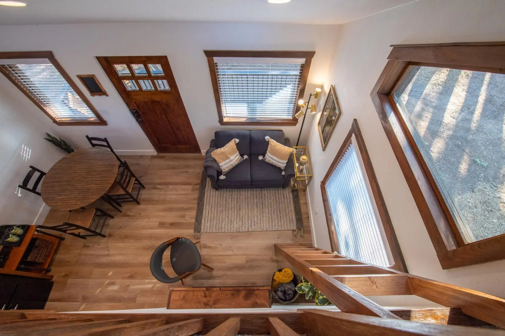 The Goldfinch Cabin (15 MIN to Magnolia & Baylor)