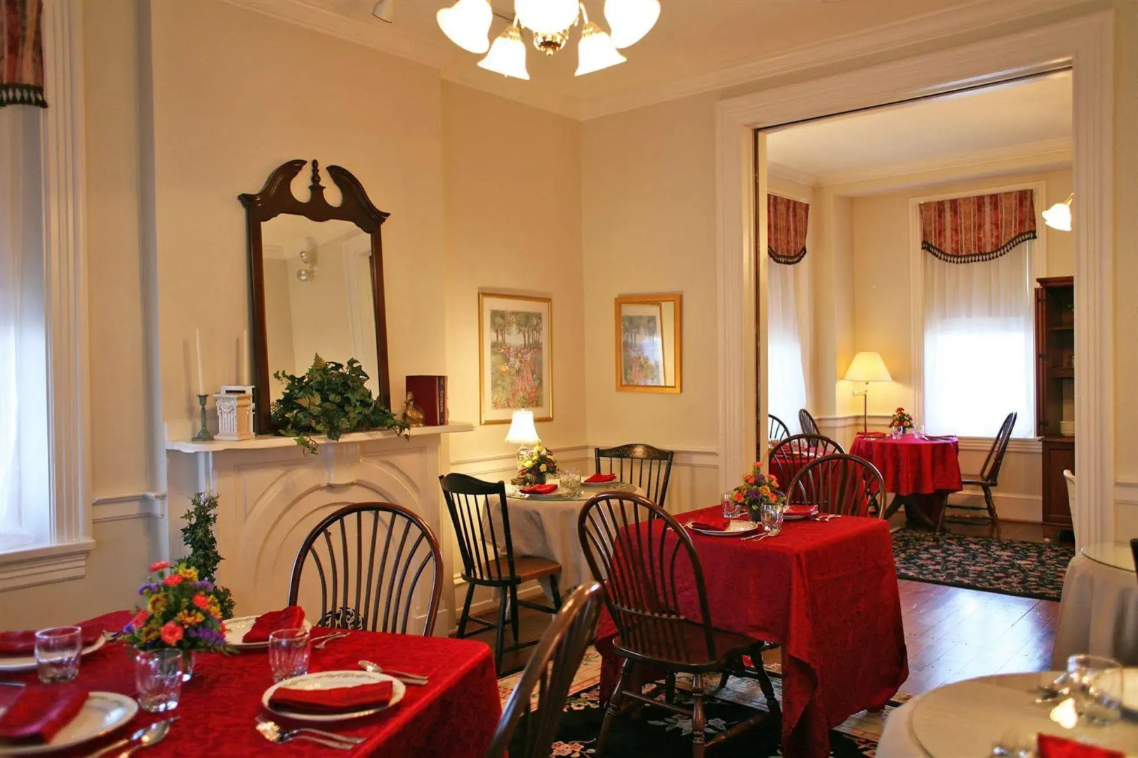 Bird In Hand Village Inn & Suites