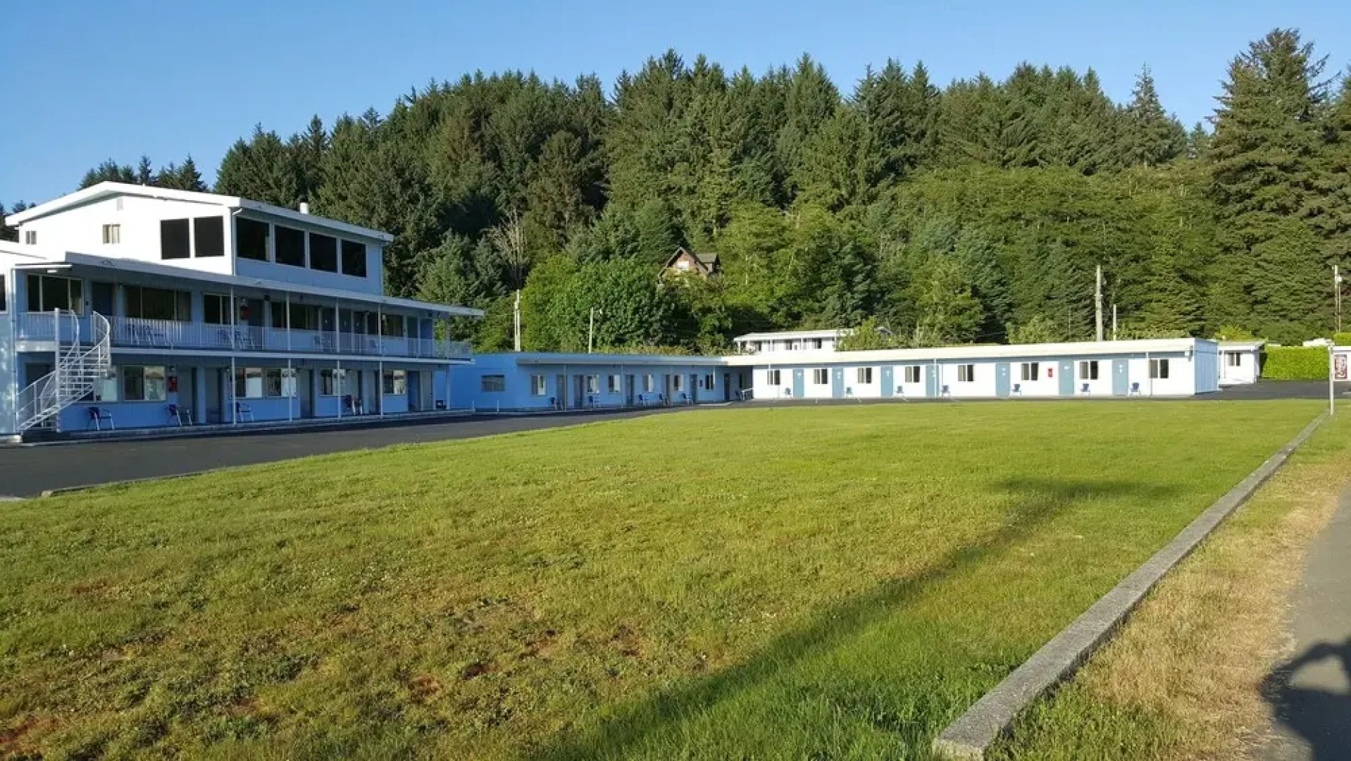 Winchester Bay Inn