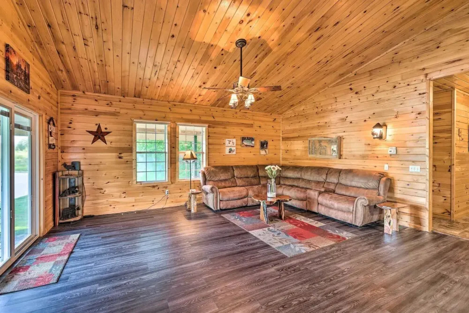 Sun-dappled Cadillac Gem w/ Kayaks & Grill!