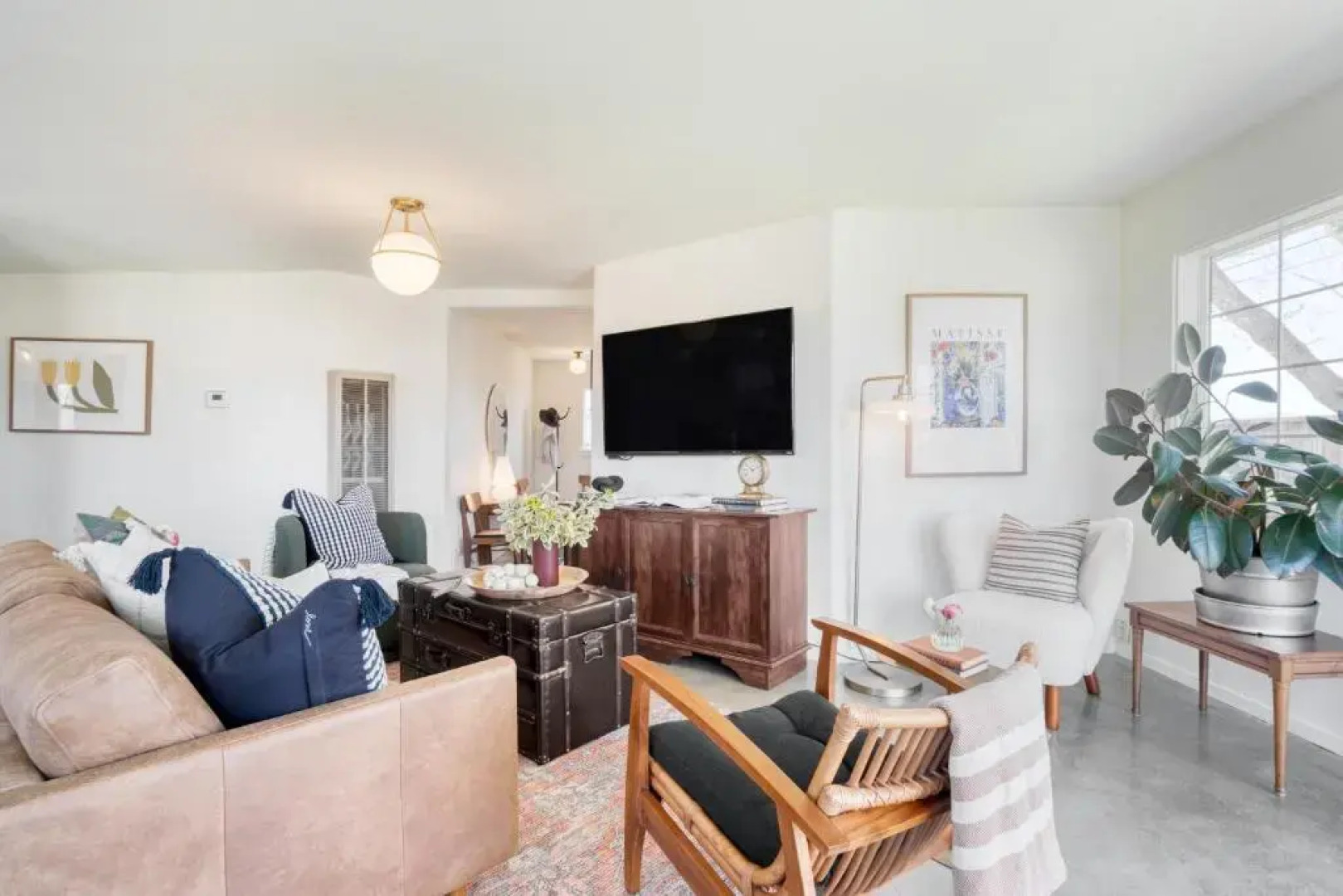 Coppola by Avantstay Explore The Wineries Near This Gorgeous Healdsburg Home w/ Bar & Large Yard