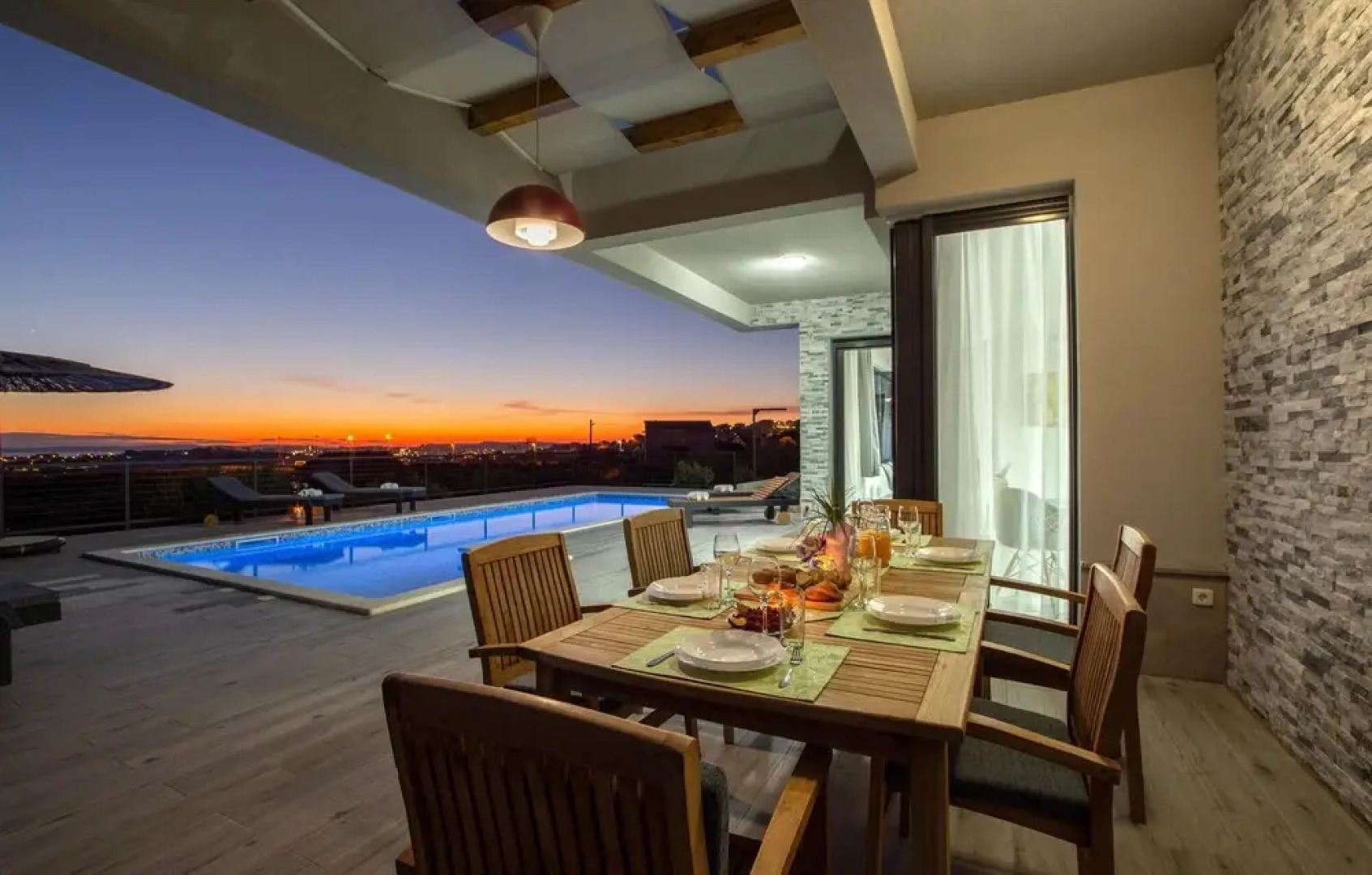 Nice Home in Kucine with WiFi, 4 Bedrooms & Hot Tub