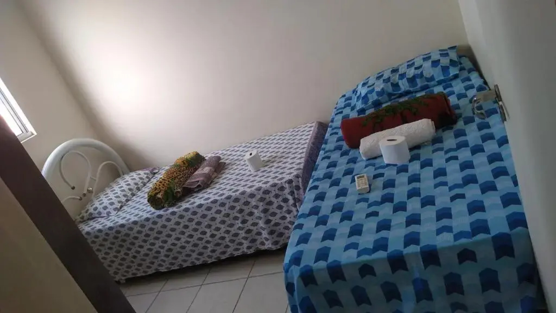 Apt completo-Ar-TV-Portaria 24h-Piscina-Praia