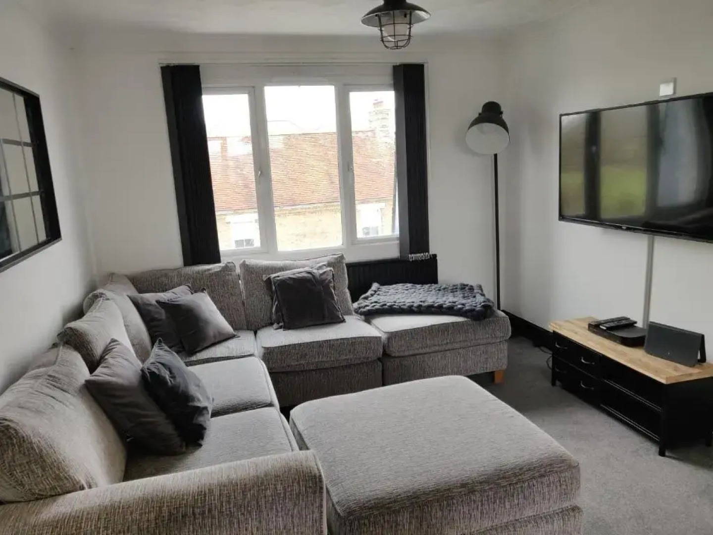 Riverside Park Penthouse Apartment In St Neots