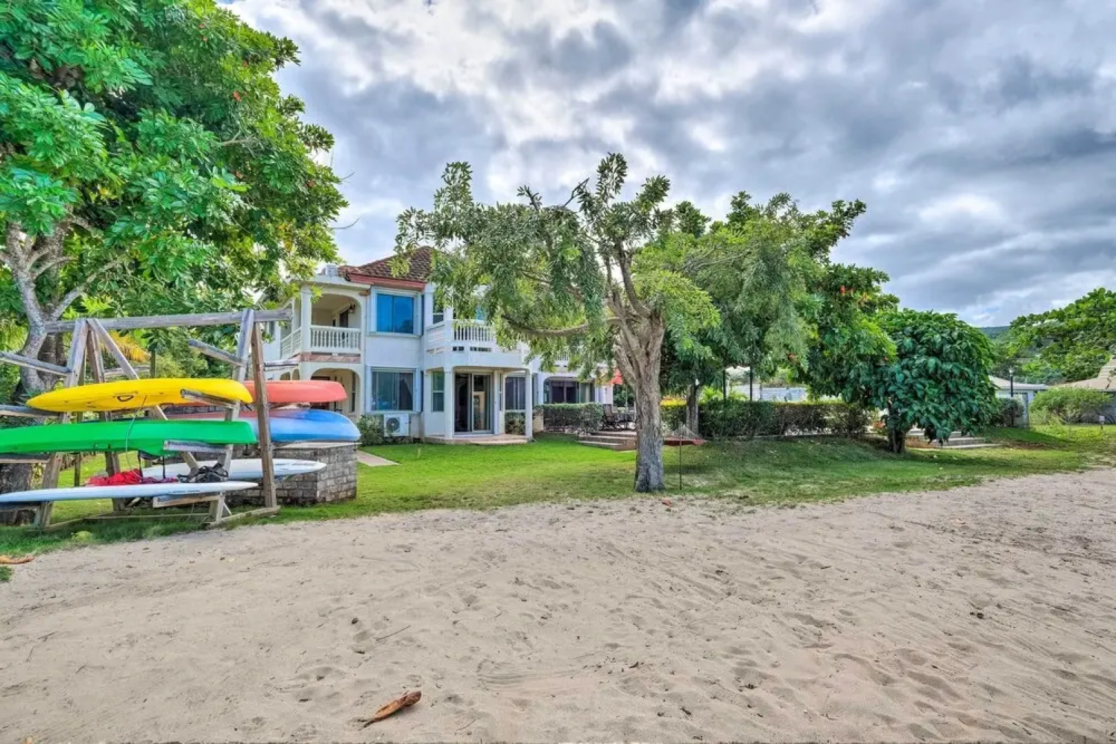 Oceanfront 'majestic Beach House' w/ Gym + Pool!