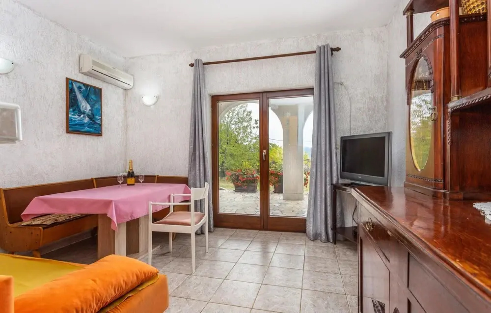 Nice Apartment in Malinska With 2 Bedrooms and Wifi