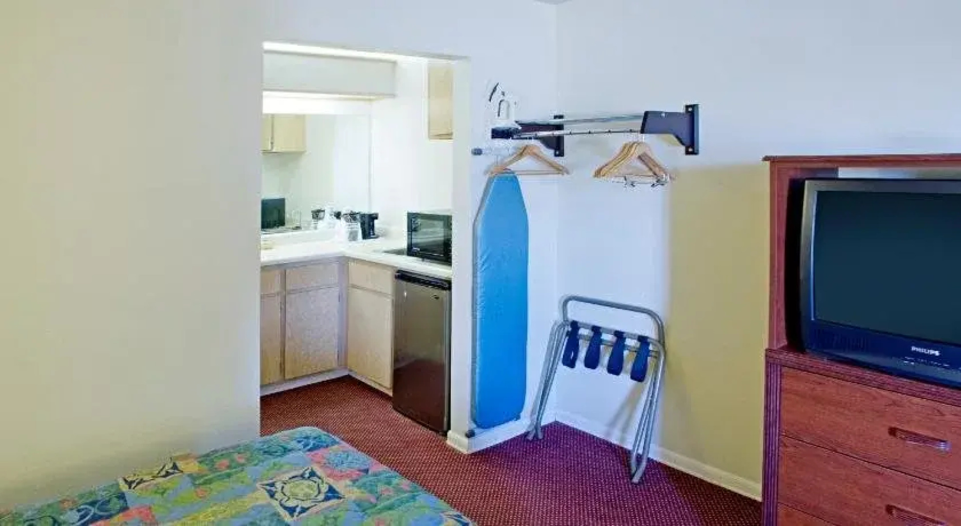 Budget Inn and Suites