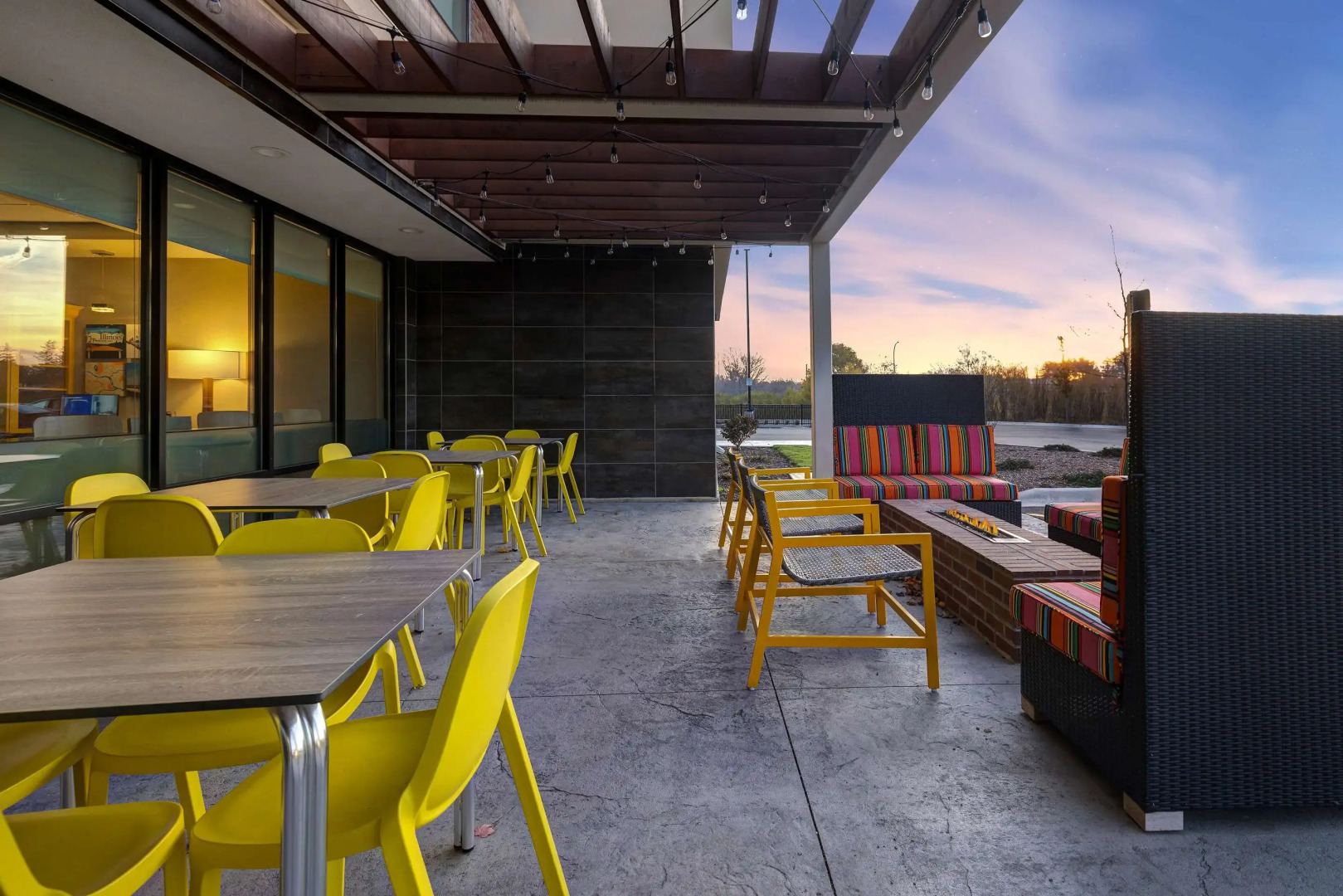 Home2 Suites by Hilton Dekalb