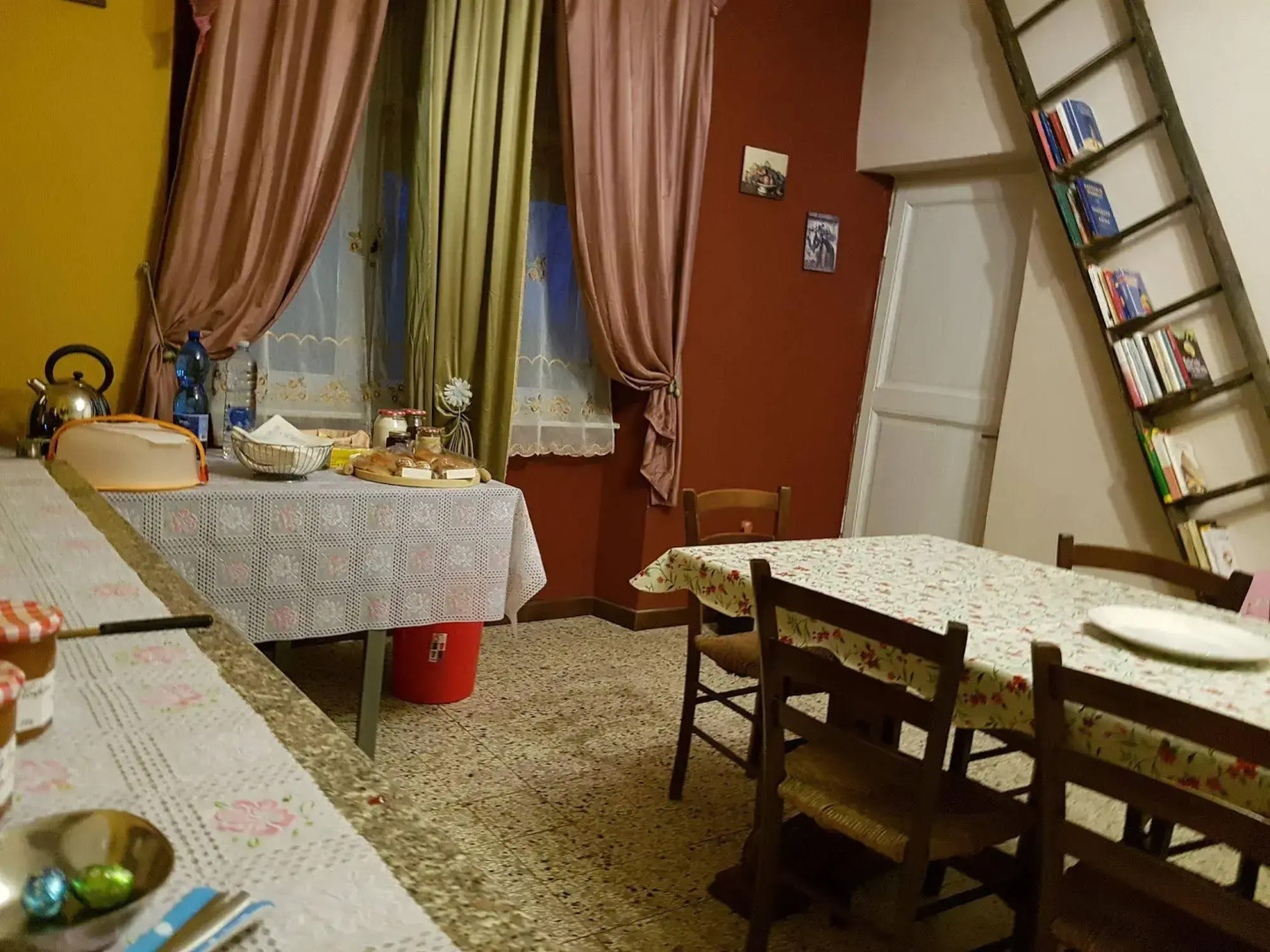 La Rosa Tra Le Vigne