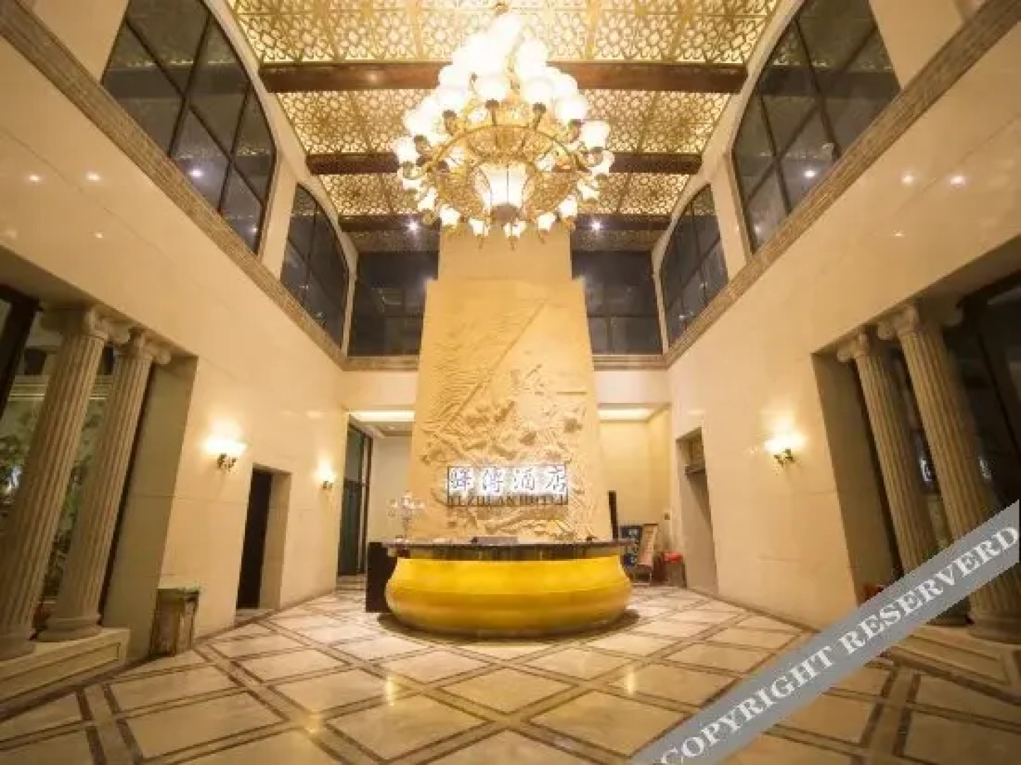 Meishan Yichuan Earl Hotel (Meishan East Railway Station Wanda Plaza)