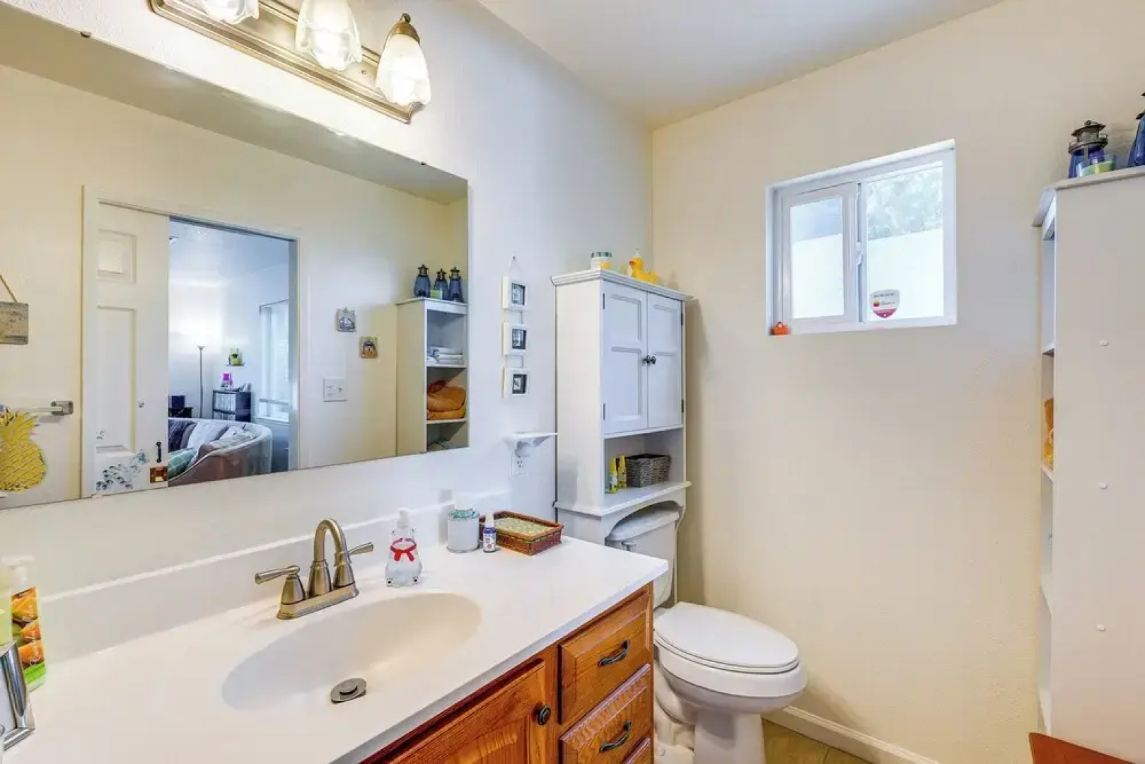 Sunny Lodi Getaway - Walk to Downtown & Wineries