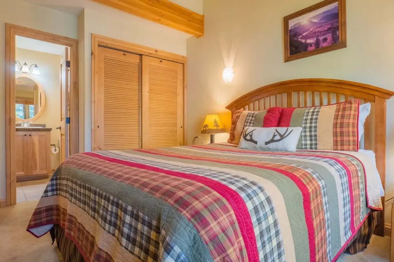 Private Home With A Beautiful Mountain Vista - Woods24 by RedAwning