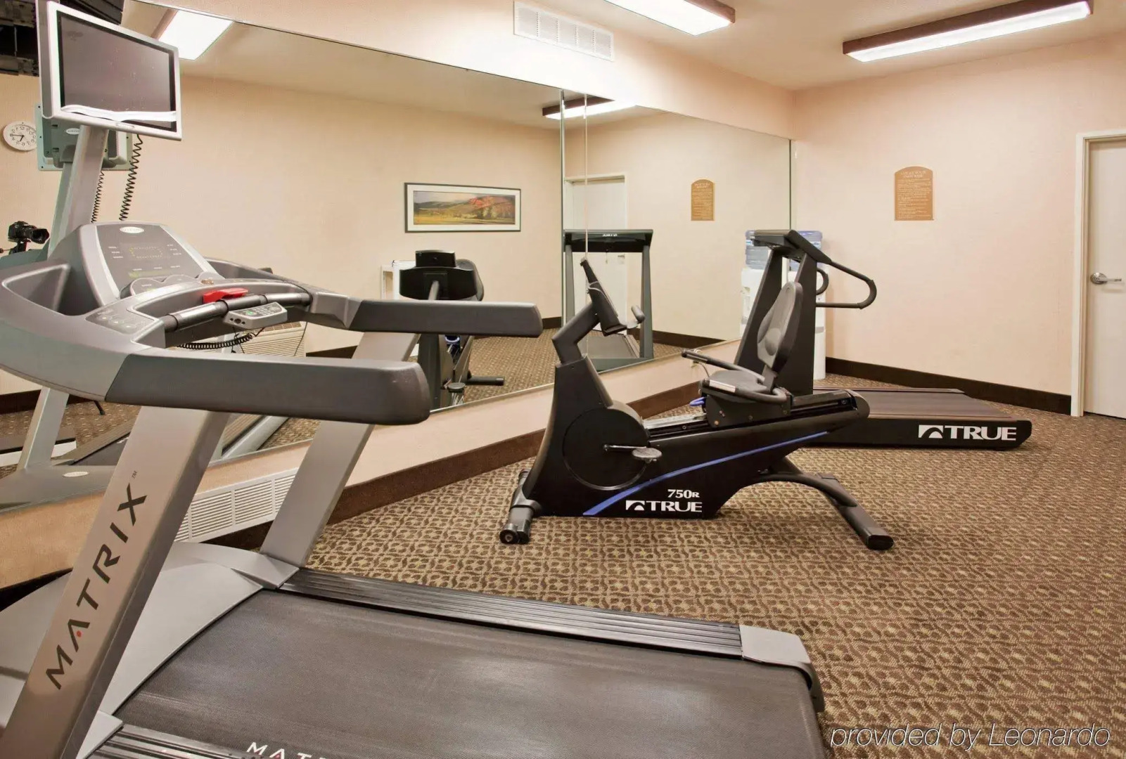 Holiday Inn Express & Suites Lawrence by IHG