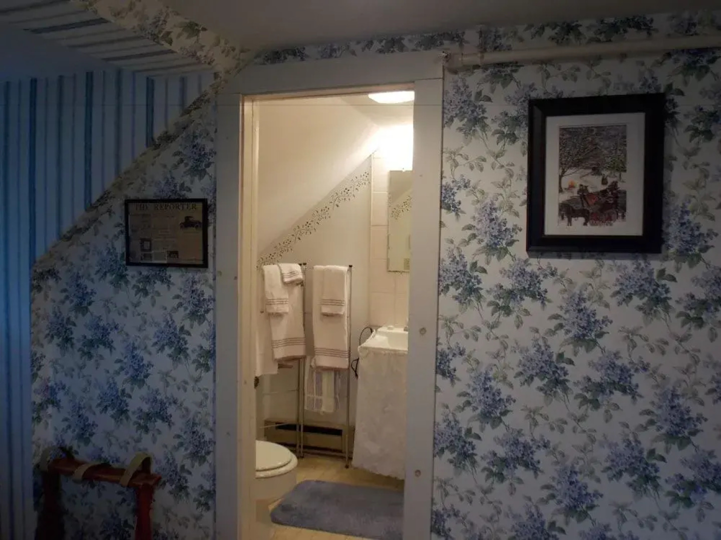 Old Red Inn & Cottages