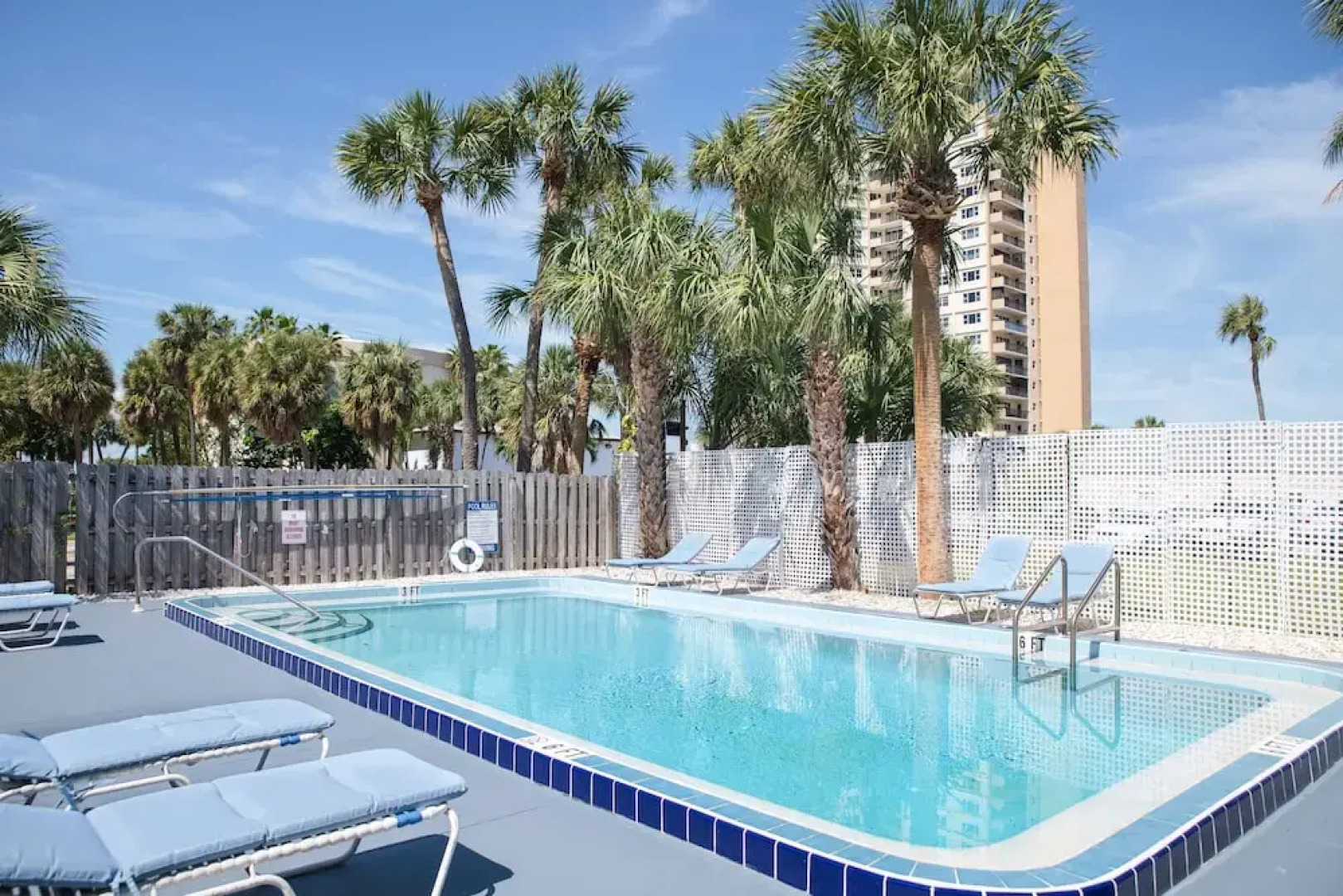 1229 Apartments at Beachcomber Resort