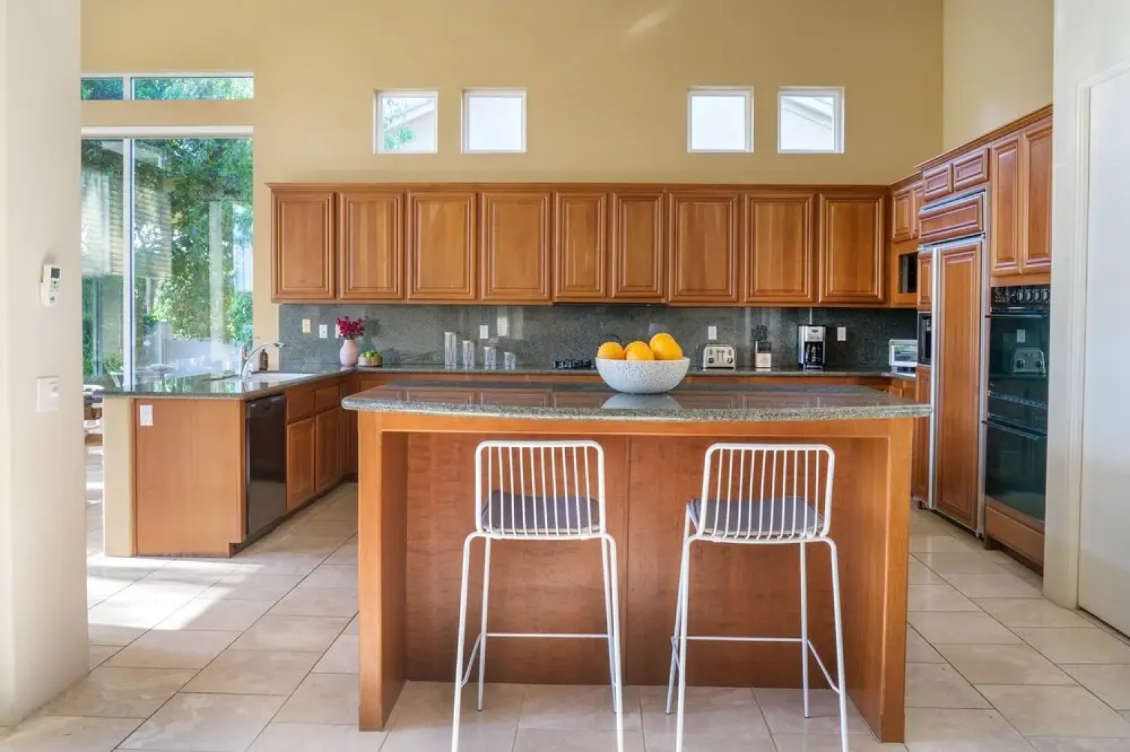 Monroe by AvantStay | Walk to Coachella! Golf Course Getaway | Sleeps 12!