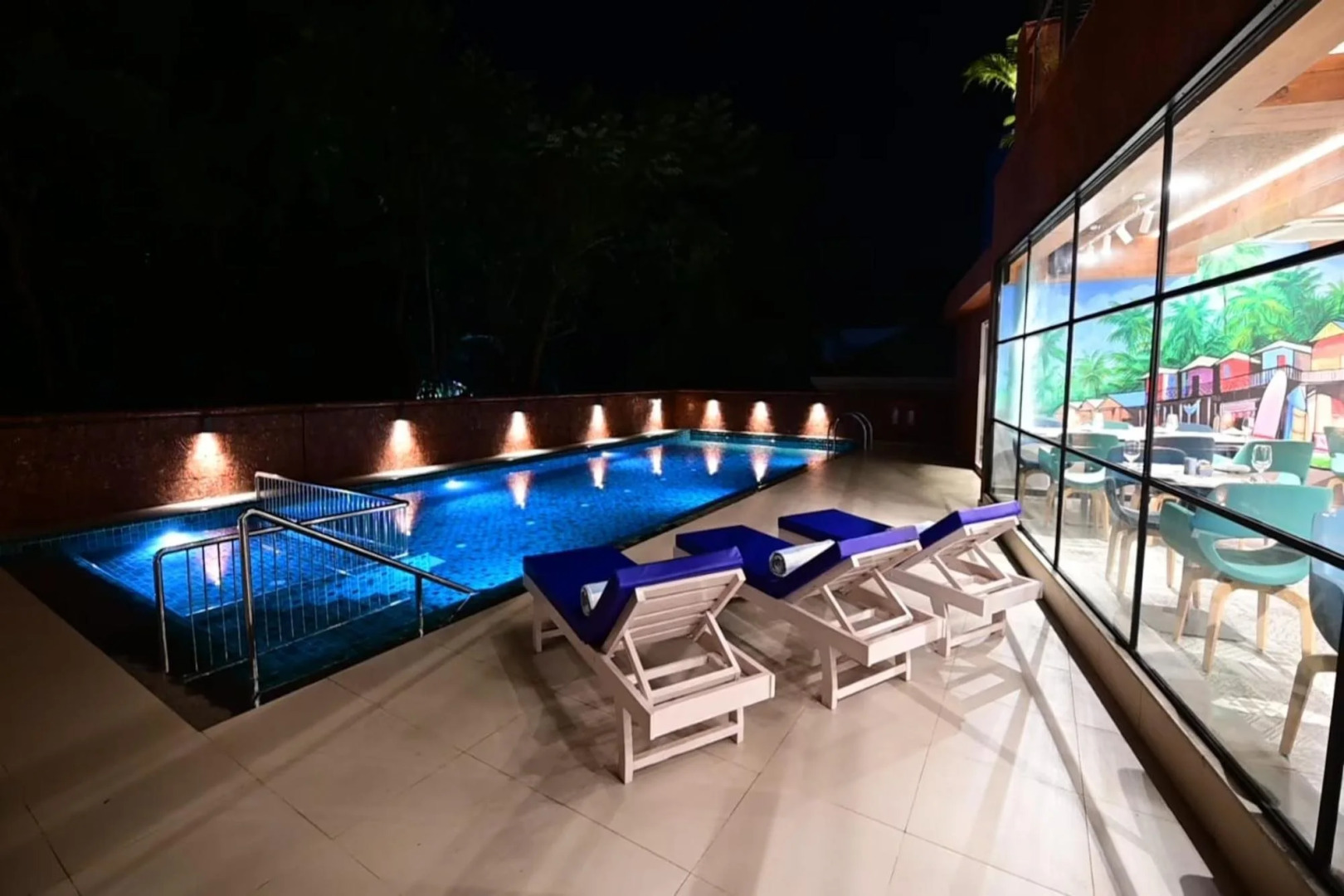 Golden Tulip Vagator