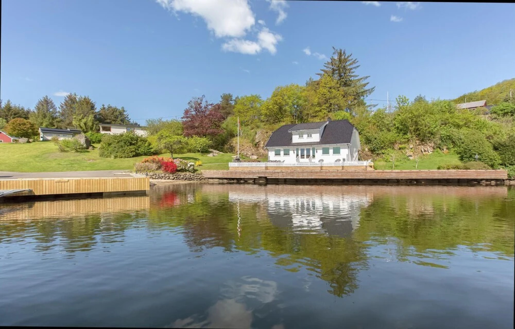 Nice Home in Farsund With 5 Bedrooms and Wifi