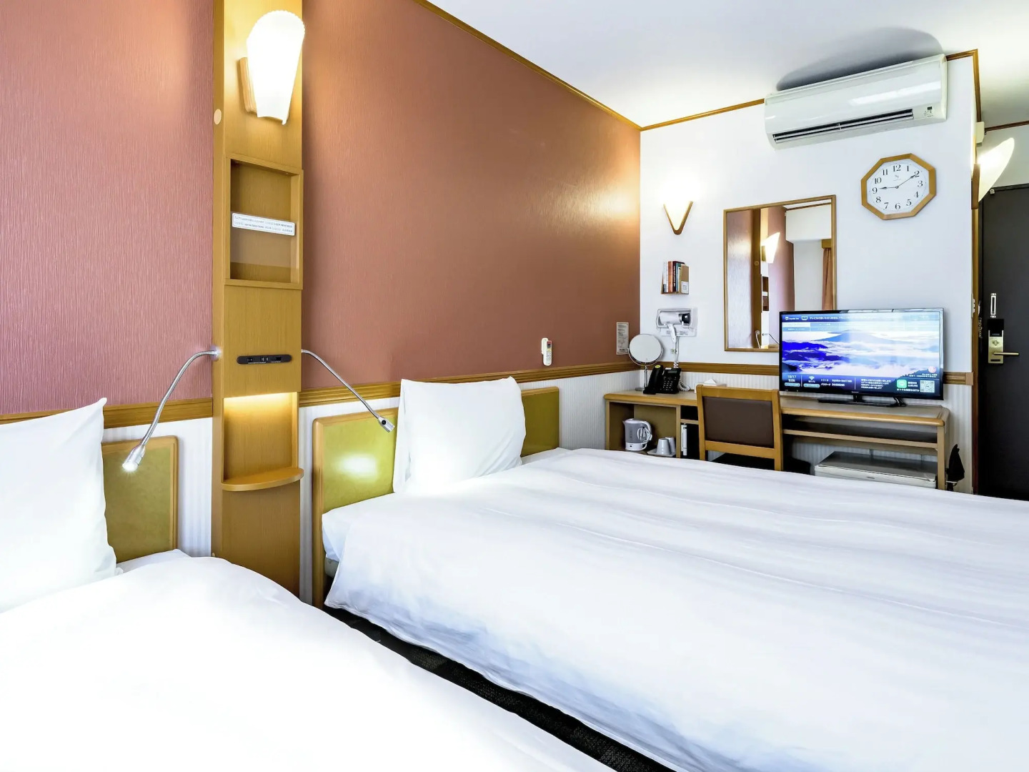 Toyoko Inn Takasaki Station Nishi 1