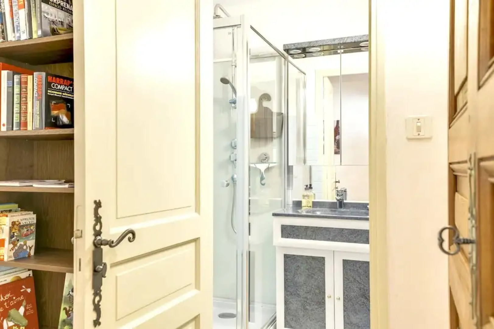 House With 2 Bedrooms in Malaucène, With Wonderful City View, Furnishe