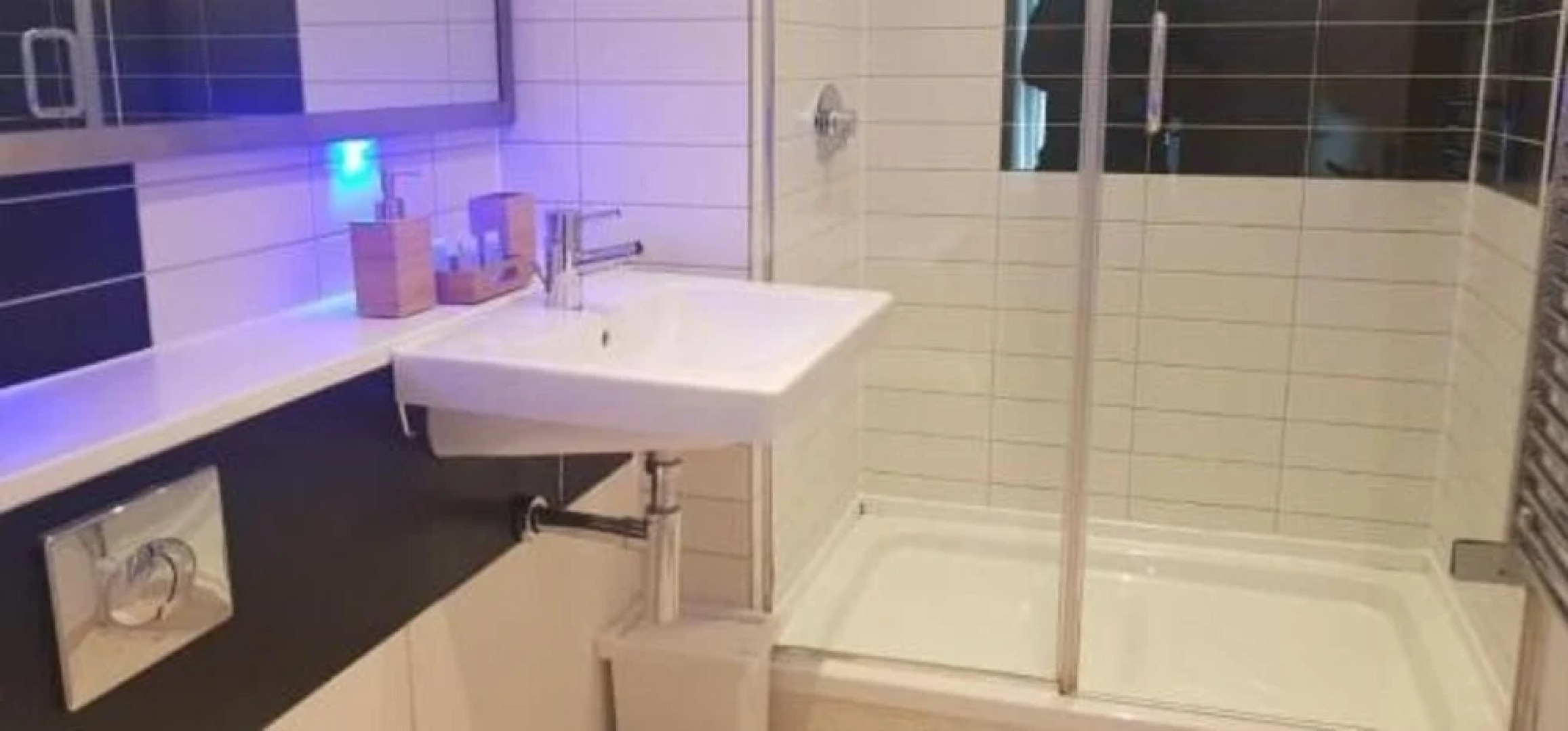 Red Ba Skyline Central