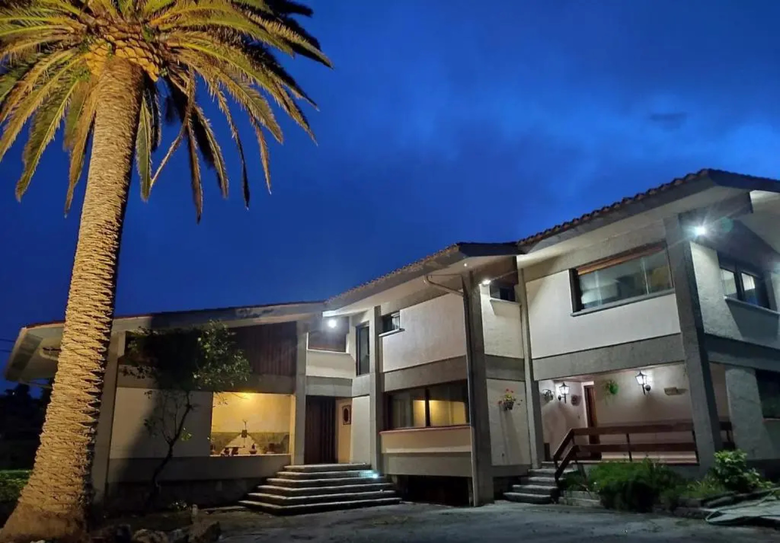 Azkorri Beach House