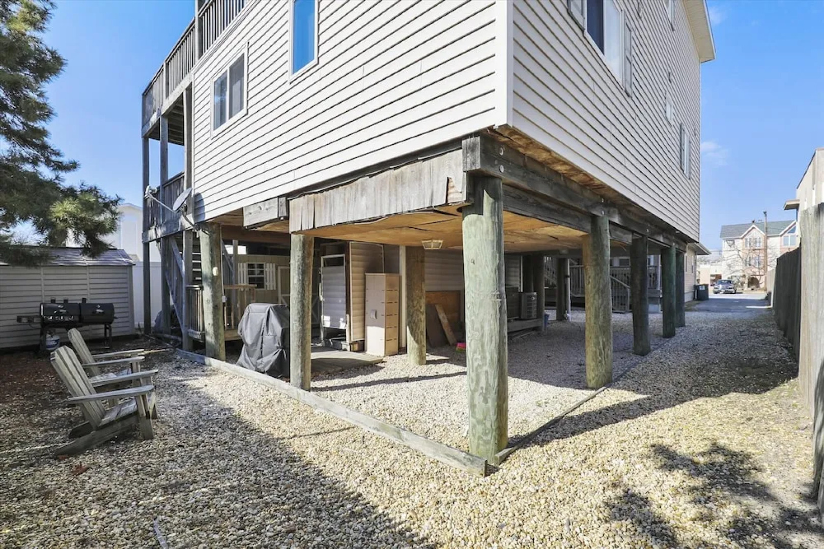 16B Read Street by Long & Foster